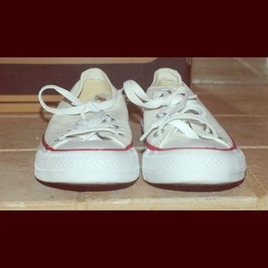 Like New White Converse (w/box)
